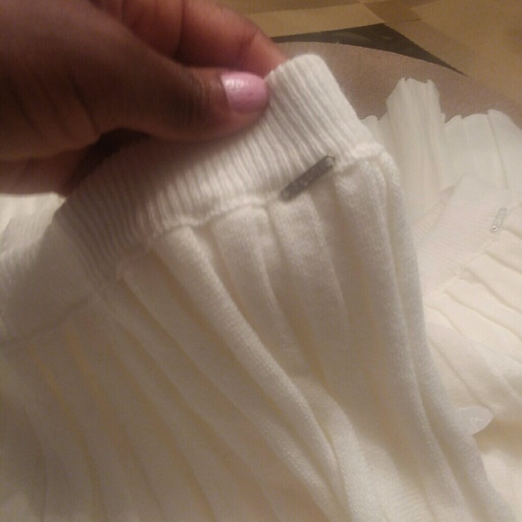 Pleated trousers - Picture 3 of 7